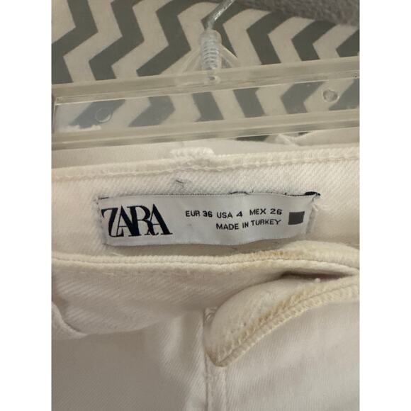 ZARA White Straight Leg Jeans Women’s Size 4 – Raw Frayed Hem – Made in Turkey - Picture 3 of 7